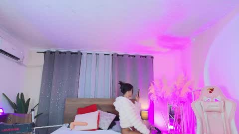 Snapshot of valery_yepes_ chatting on September 14, 1:12 pm Valery online show from September 14, 1:12 pm