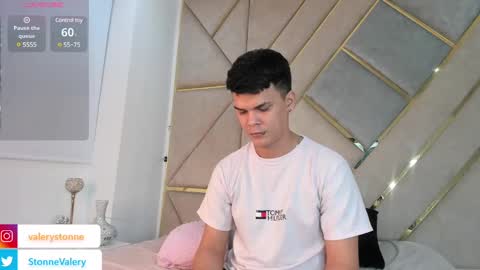 Snapshot of valerystonne_ chatting on February 25, 8:00 pm Valery Stonne online show from February 25, 8:00 pm