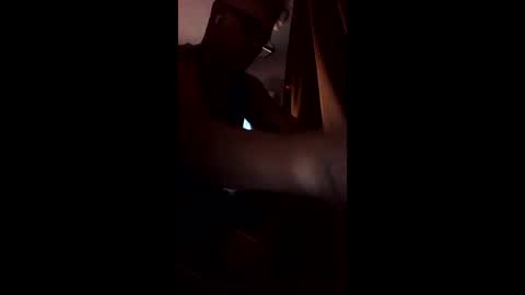 valetv2222 online show from April 3, 2:18 am