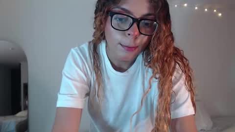 VALIENTE  online show from February 28, 2:48 am