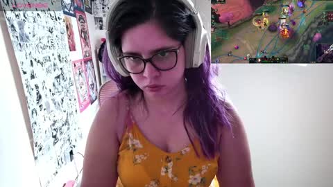 Im Violet online show from April 4, 9:33 pm