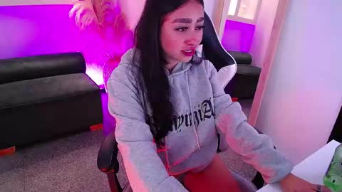 vallolett__ online show from April 16, 12:00 am