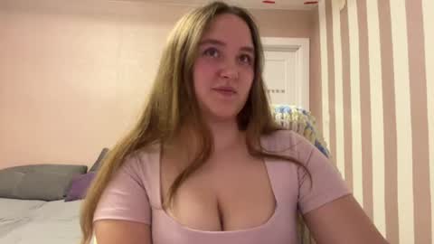 Lily online show from July 23, 9:45 pm
