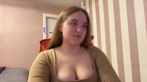 Lily online show from June 17, 11:10 pm