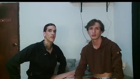 Snapshot of vamp_noah chatting on February 24, 3:12 am Vamp Noah and Dan online show from February 24, 3:12 am