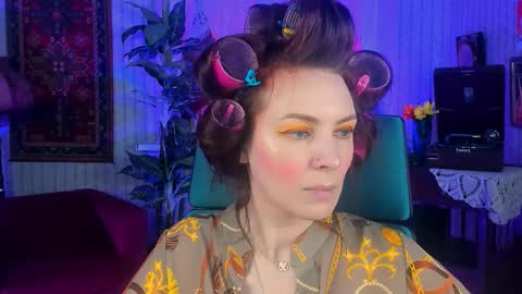 Vanda online show from October 9, 11:05 am