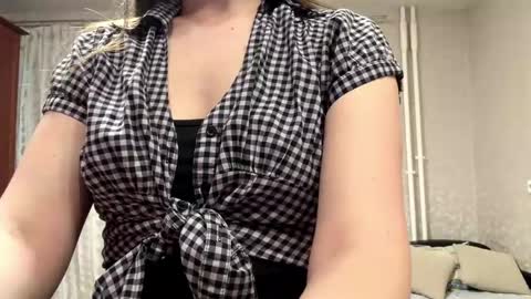 Stefania online show from May 3, 3:07 pm