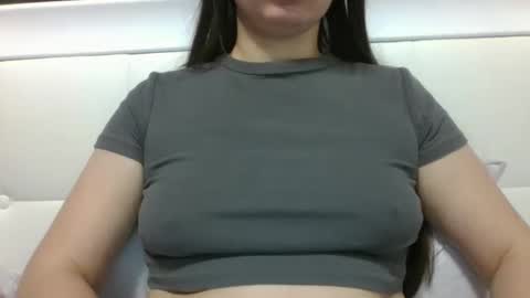 VanesaJewel online show from November 14, 8:33 pm