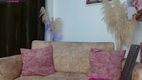 VANESSA BRETT online show from February 16, 4:54 am