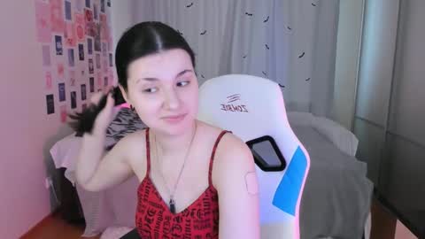 Snapshot of vanessa_brills chatting on March 10, 11:34 am Vanessa online show from March 10, 11:34 am