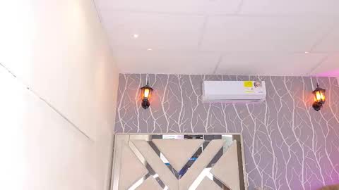    online show from November 20, 12:26 pm