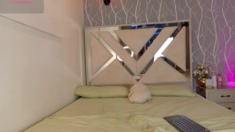    online show from November 14, 12:07 pm