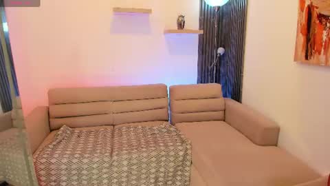 vanessa_wild1 online show from June 30, 7:34 pm