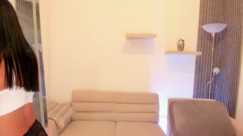 vanessa_wild1 online show from June 27, 7:31 pm