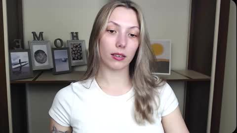 Vanessa online show from March 18, 5:52 pm