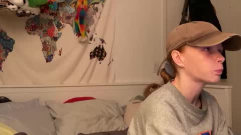 Vanessa  online show from October 7, 6:31 am