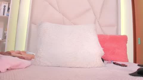 vaneza online show from October 24, 11:22 am