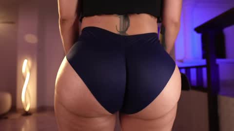 Vania  online show from April 16, 12:44 am