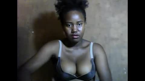 vaniah321 online show from December 28, 11:30 am