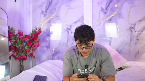 vanilla_hot_ online show from October 5, 7:32 pm