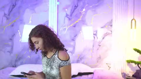 vanilla_hot_ online show from November 6, 1:47 pm