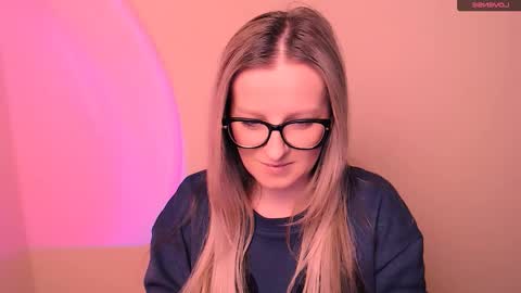 Mia online show from February 15, 5:22 pm