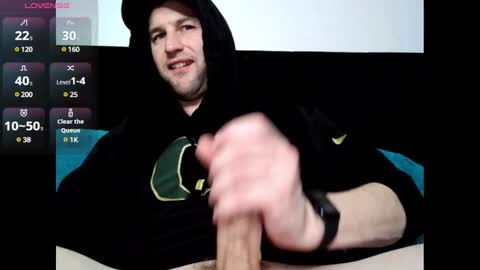 vanillaniceeee online show from March 8, 8:55 am