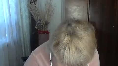 Vanillaxcreamy online show from October 10, 11:16 am