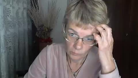 Vanillaxcreamy online show from October 14, 3:26 pm