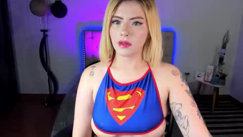 Snapshot of vanne_cooper_ chatting on October 9, 12:49 am Vanne online show from October 9, 12:49 am