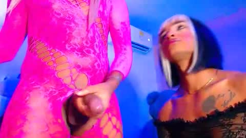 vannesa01 online show from March 2, 8:15 pm