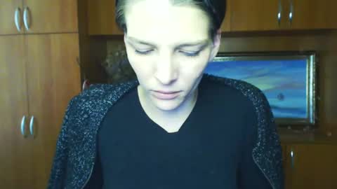 Snapshot of vanrey_ chatting on March 5, 10:55 am Vanessa online show from March 5, 10:55 am