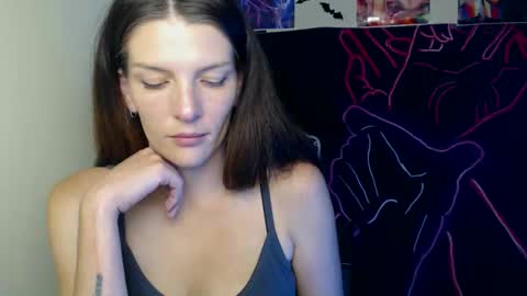 Snapshot of vanrey_ chatting on September 20, 6:49 am Vanessa online show from September 20, 6:49 am