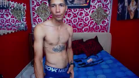 Esteban online show from April 8, 1:14 pm