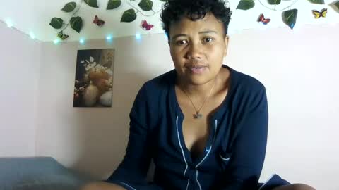 Vayannah online show from June 7, 1:27 pm