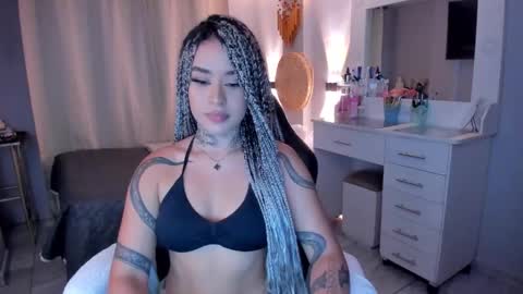 Vayolett Bass online show from January 8, 3:01 am