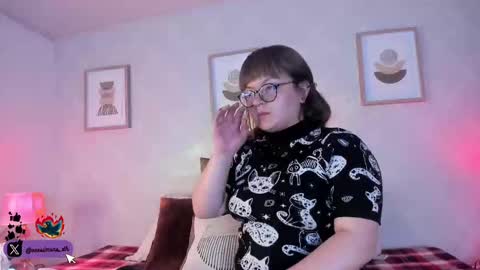 Vee Simons online show from September 22, 8:35 pm