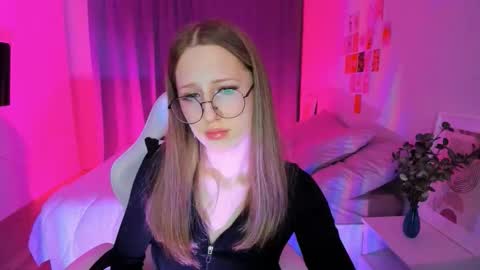 Emma online show from March 2, 3:33 am