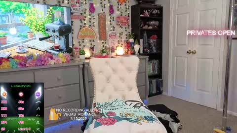 vegas_romance online show from September 16, 2:57 am