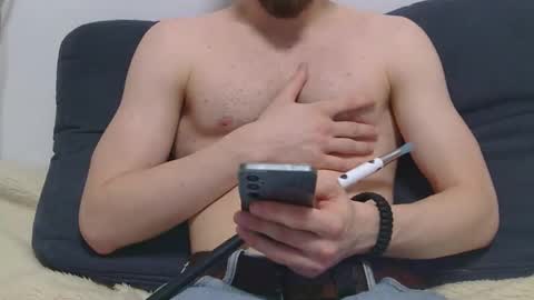 velian_hard online show from November 14, 1:19 am