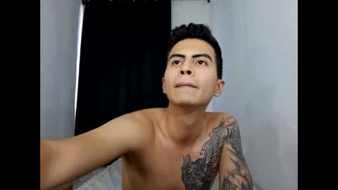 velk_hot1 online show from January 18, 10:39 pm