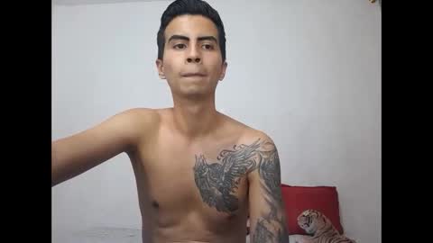 velk_hot1 online show from February 15, 2:37 am