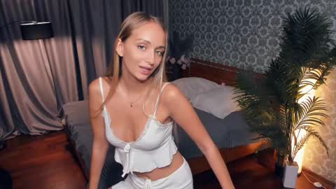 Eva online show from October 18, 12:53 pm