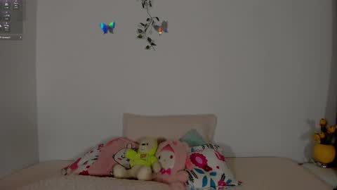 velvet_00 online show from February 1, 8:44 am