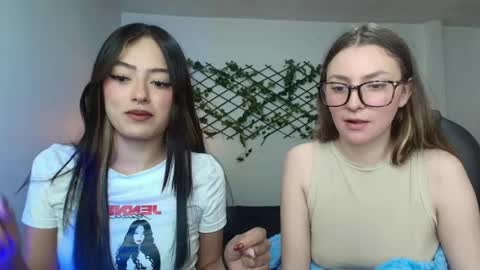 Sophi  online show from April 10, 12:05 am