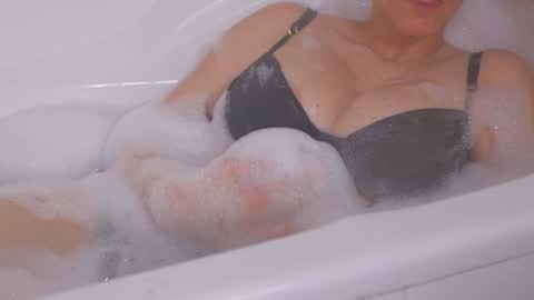 Sienna online show from February 3, 7:07 pm