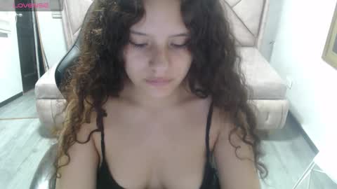 velvet_moon_v online show from February 23, 7:49 pm