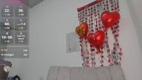 Velvetluna online show from March 4, 11:40 am