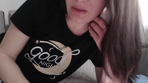 velvetmoon123 online show from March 2, 8:21 am