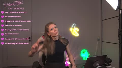 VelvetTGirl online show from April 12, 2:32 pm